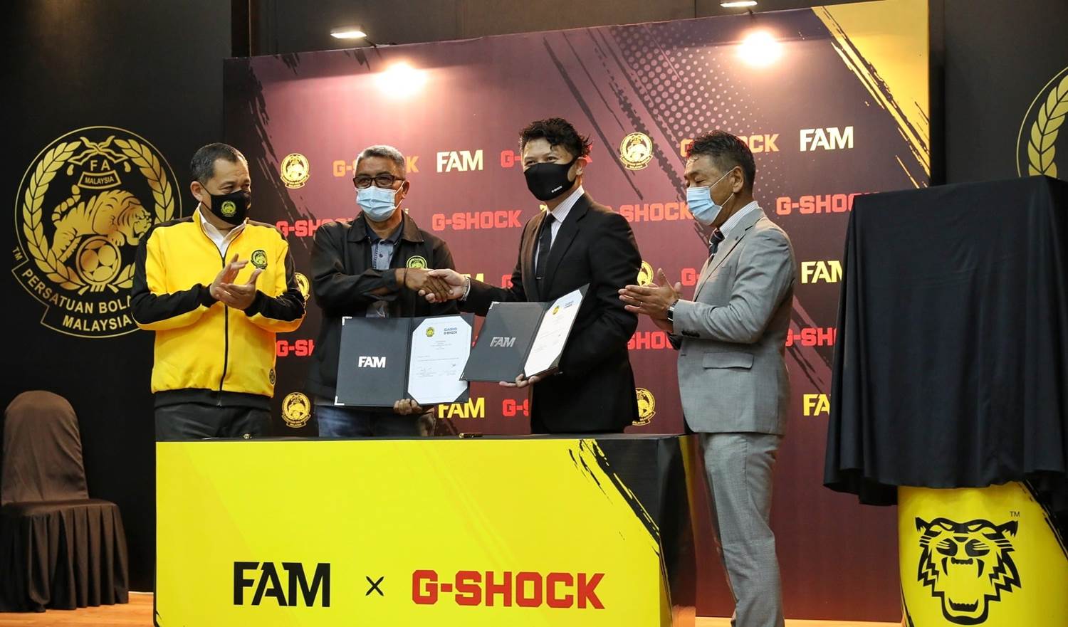 Fam gshock The Top